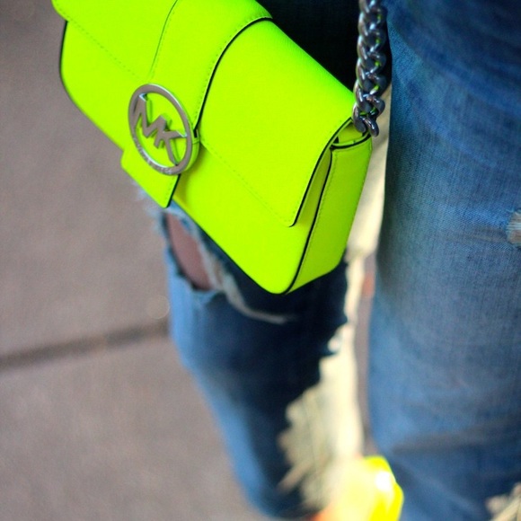 Michael Kors Crossbody Bag in Green - Picture 3 of 8